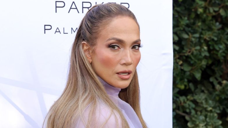Instagram kontra rzeczywistość. Jennifer Lopez poniosło z retusz