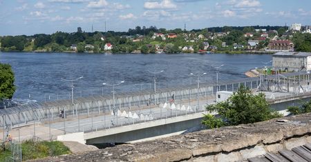 Estonia zabezpiecza granicę z Rosją. Powstanie 14 wież