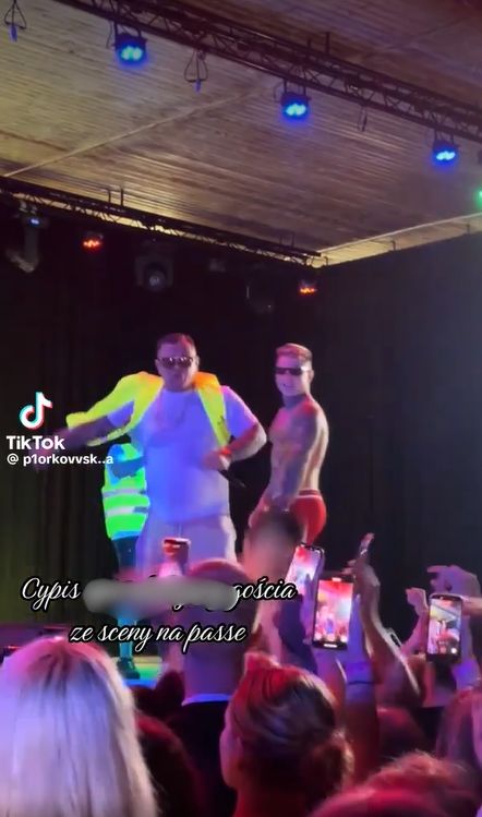 Cypis zrzucił fana ze sceny