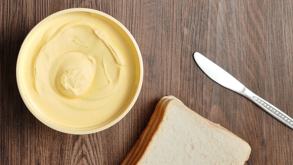 Tłuszcz jadalny z olejem roślinnym, 60% tłuszczu, w kostce, z dodatkiem soli