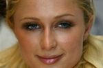 Paris Hilton mówi "nie" powiększaniu piersi