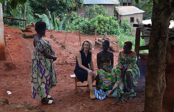 Dokument "Prasowanie piersi" autorstwa Małgorzaty Łupiny z nagrodą na festiwalu Best Shorts