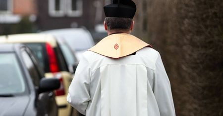"To nie jest nowy trend". Księża: "żeby odczarować kolędę"