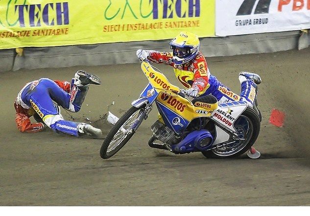 Nicki Pedersen na pełnej prędkości uderzył w motocykl Maksima Bogdanowa