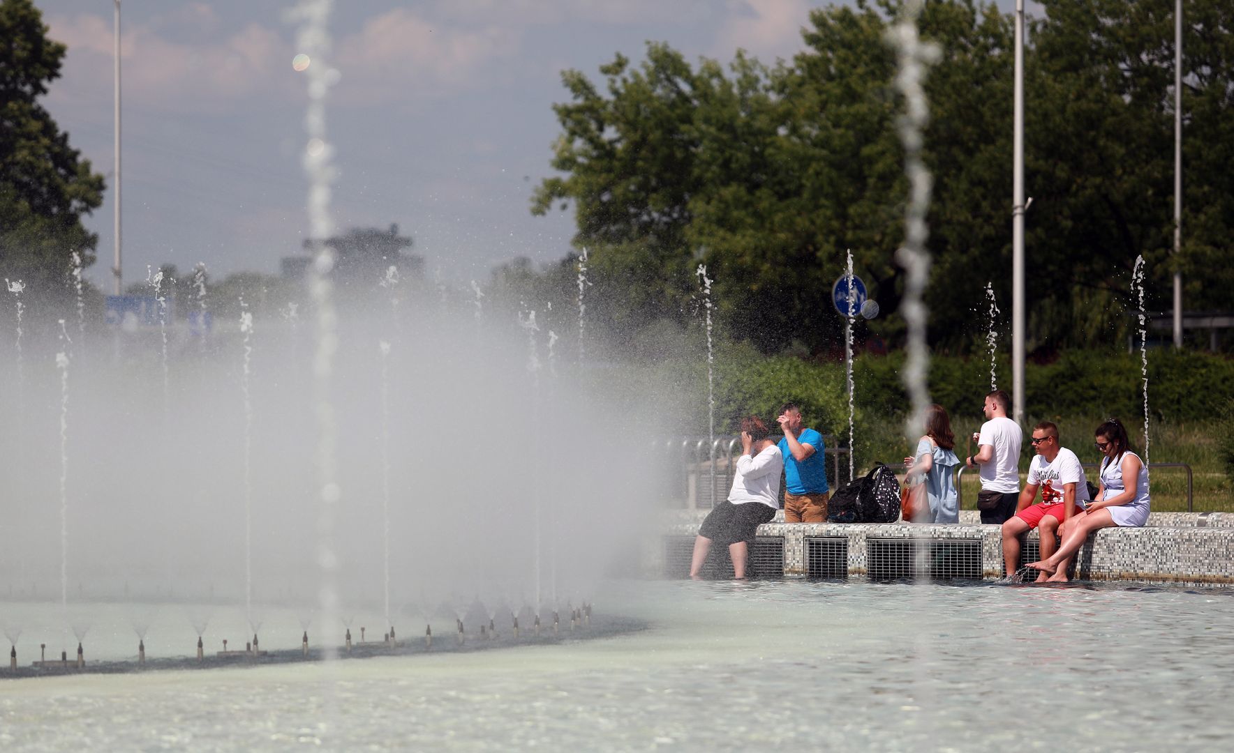 Warszawa. W niedzielę słońce i deszcz