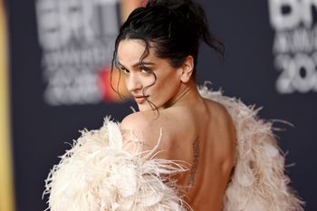 Rosalía przerwała koncert. "Czuję się bardzo źle"