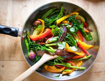 W sezonie zajadamy się na potęgę. Takie są skutki dla organizmu