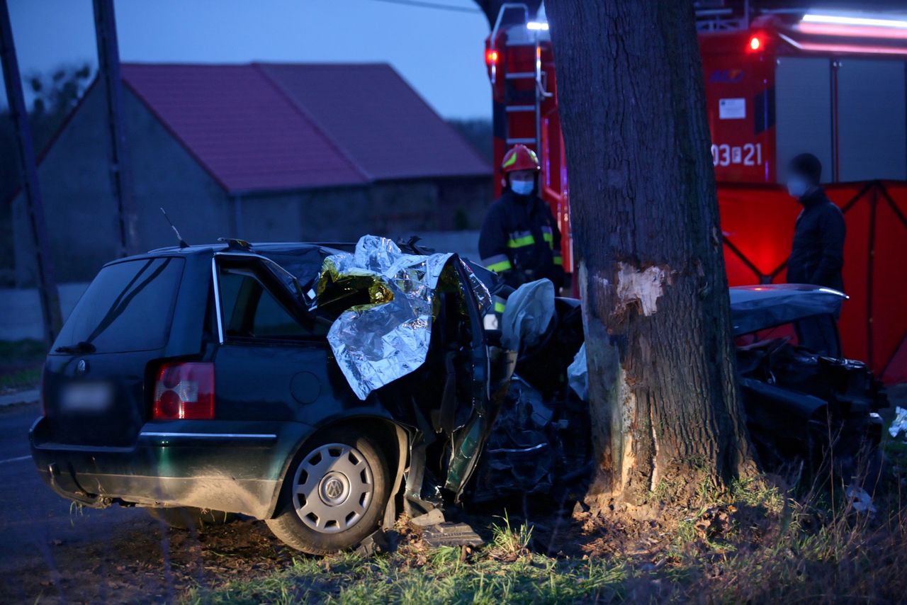 Lubuskie. Tragiczny wypadek. Dwie osoby nie żyją