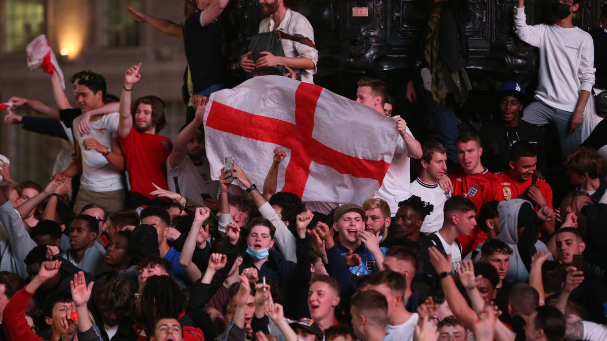 Aftermath of the EURO 2020 Ukraine v England match
LONDON, ENGLAND - JULY 03: Fans of England celebrate after winning the UEFA EURO 2020 quarterfinal football match between Ukraine with 4-0, on July 3, 2021 in London, United Kingdom. (Photo by Hasan Esen/Anadolu Agency via Getty Images)
Anadolu
fans, london, match