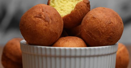Te pączki zrobisz dosłownie w 5 minut. Pyszne, mięciutkie i rumianie