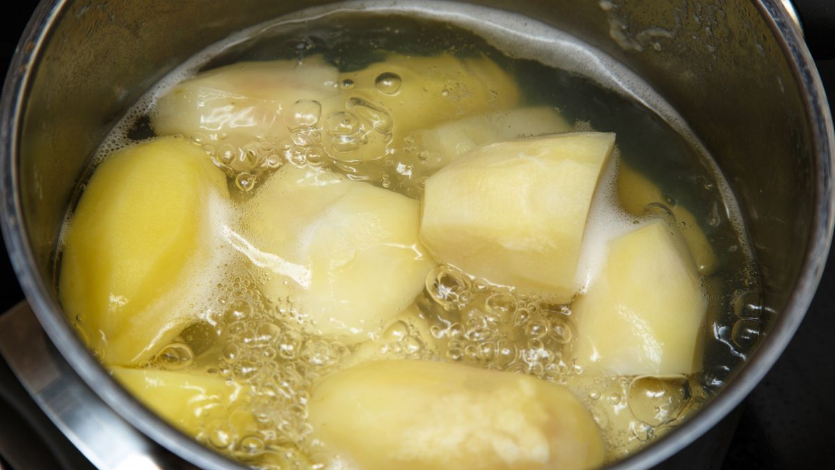 Czy zastąpić sól podczas gotowania ziemniaków?