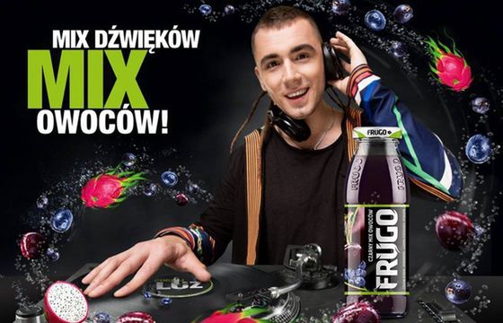 Kamil Bednarek miksuje z „naowocowanym” Frugo (wideo)