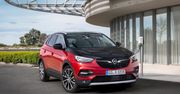 Opel Grandland X Hybrid4 ma łącznie 300 KM i przejedzie na prądzie 50 km