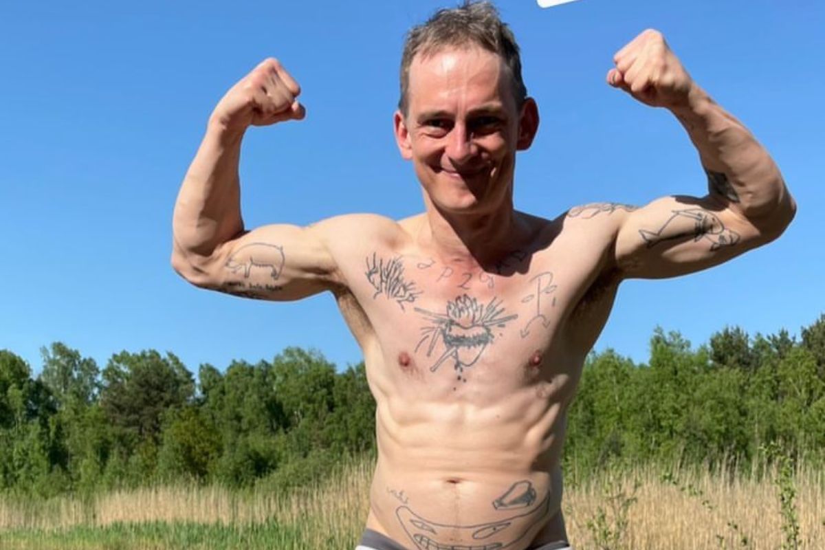 Jaś Kapela wraca do klatki