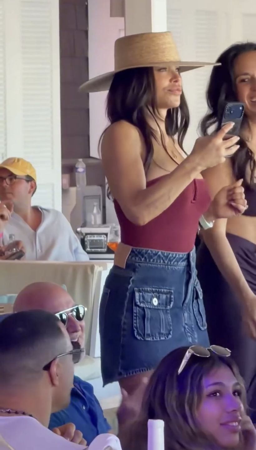 Lauren Sanchez bawi się w St. Barts