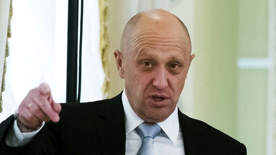 arch53
FILE - businessman Yevgeny Prigozhin gestures on the sidelines of a summit meeting between Russian President Vladimir Putin and Turkish President Recep Tayyip Erdogan at the Konstantin palace outside St. Petersburg, Russia, on Tuesday, Aug. 9, 2016. Prigozhin, an entrepreneur known as "Putin's chef" because of his catering contracts with the Kremlin, has admitted he interfered in U.S. elections and says he will continue to do so ? for the first time confirming the accusations he has been rejecting for years. "We have interfered, are interfering and will continue to interfere. (AP Photo/Alexander Zemlianichenko, File)
Alexander Zemlianichenko