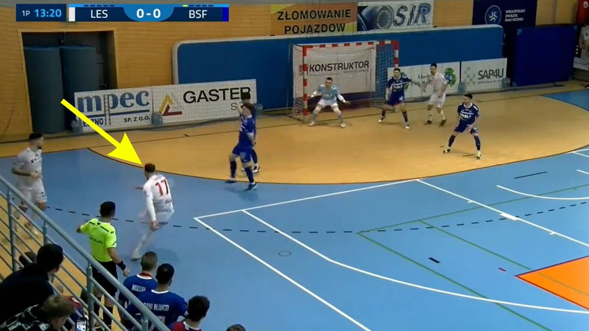 Zdjęcie okładkowe artykułu: Twitter / Fogo Futsal Ekstraklasa / Wspaniały gol Roberta Świtonia