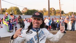 Są po sześćdziesiątce, ale nadal jeżdżą. To najstarsi czynni żużlowcy na świecie