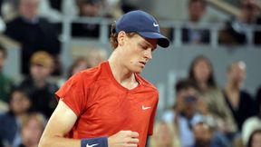 Faworyci wygrali pod dachem. Jannik Sinner nie dał szans weteranowi