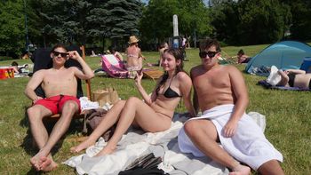 Rekordowe tłumy na kąpielisku Glinianki we Wrocławiu. Nowe atrakcje dla odwiedzających i kolejne już niebawem.