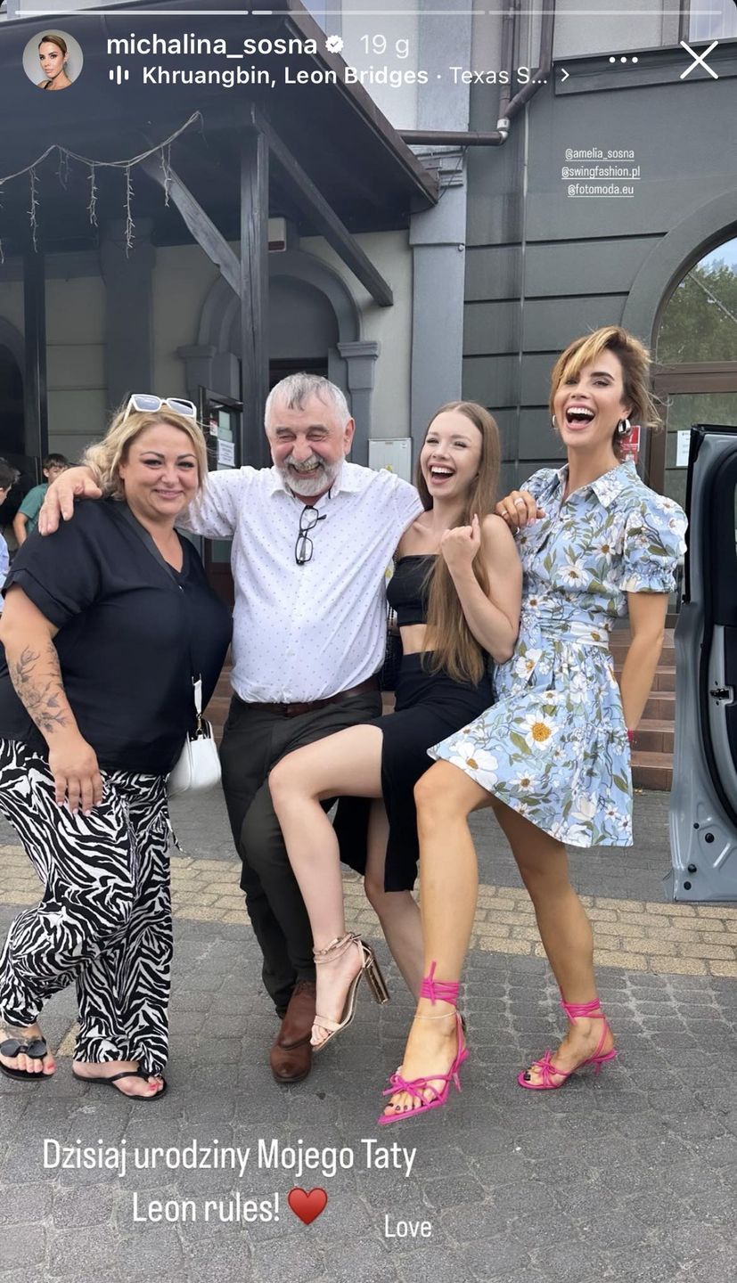 Michalina Sosna postawiła na kwiecistą mini 