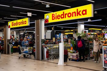 Wielka wyprzedaż w Biedronce. -50% na odzież i tekstylia; -40% na zabawki