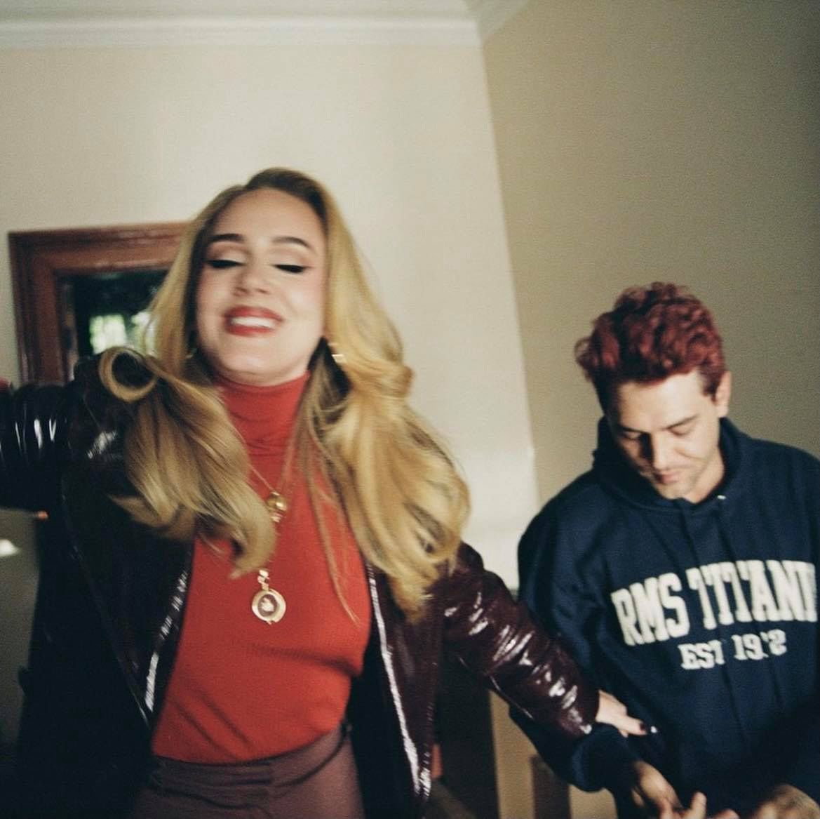 Adele ukazuje kulisy kręcenia teledysku do "Easy on Me"