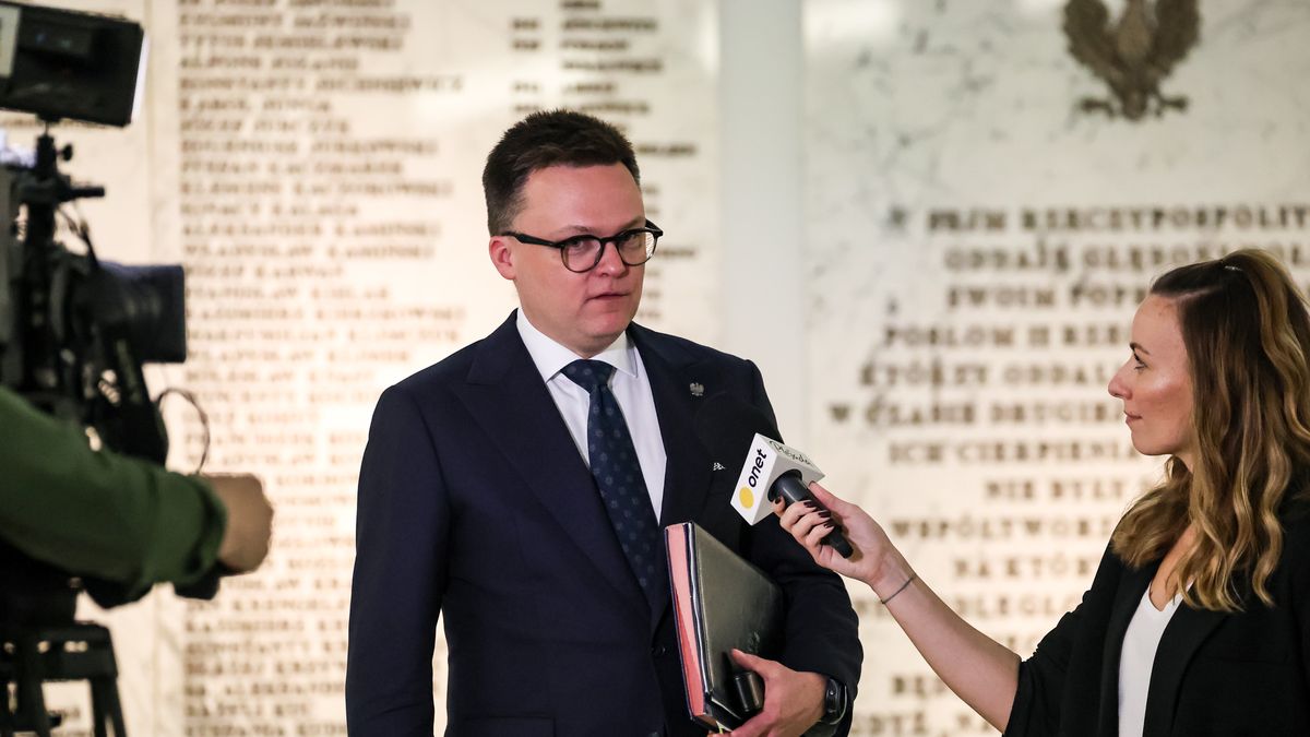 WARSAW, MAZOWIECKIE, POLAND - 2024/01/25: Szymon Holownia, the Speaker of Polish Parliament speaks to press the 4th session of Polish Parliament that takes place amid chaos created by legal disagreement with the previous government. The current government took over power in Poland on December 13 2023. Taking over from the Law and Justice political party, which has been ruling for 8 years. Both sides now accuse each other of unconstitutional acts. (Photo by Dominika Zarzycka/SOPA Images/LightRocket via Getty Images)