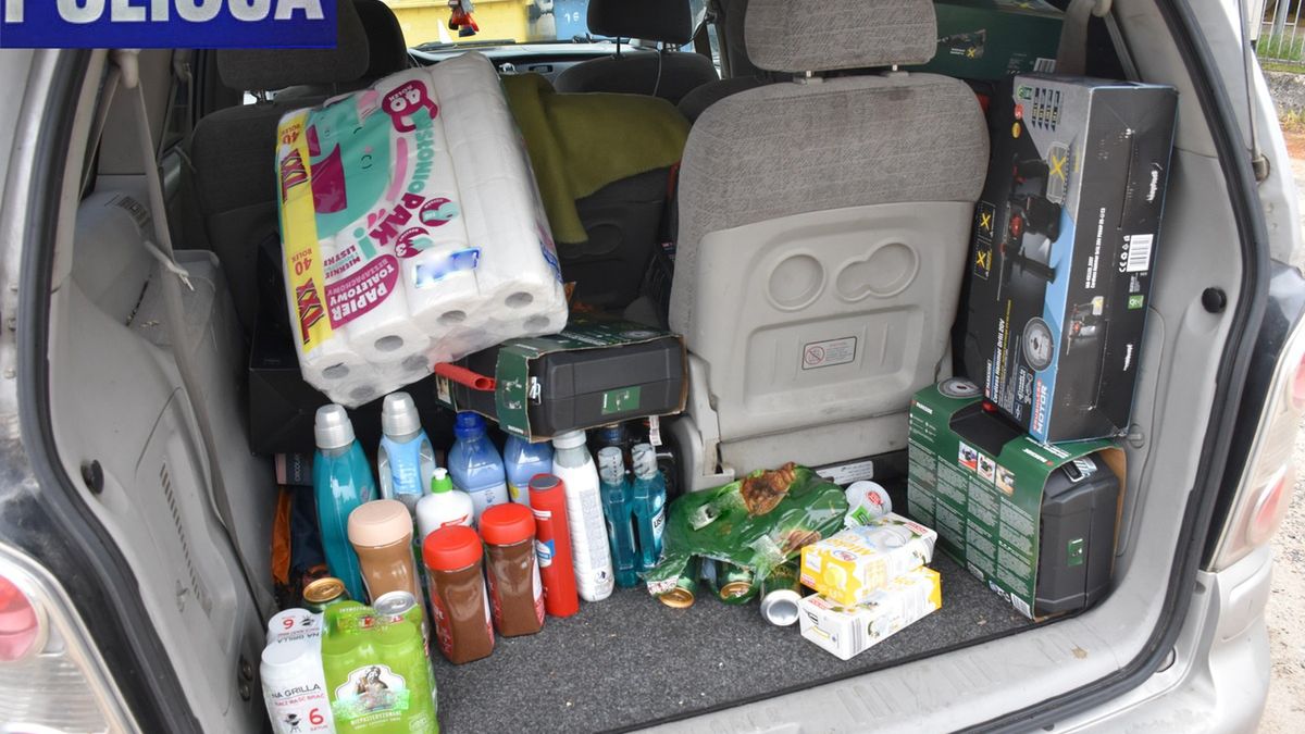 Zrobili zakupy w sklepie i wyszli nie płacąc