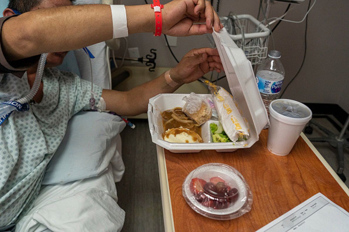 Dieta nie jest panaceum na COVID-19, jednak może pomóc zminimalizować niekorzystne skutki zakażenia koronawirusem