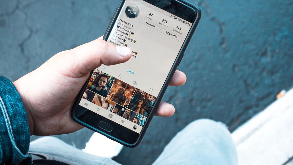 smartfon, media społecznościowe, instagram