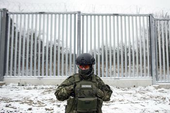 Rok na granicy. Rząd kontynuuje politykę poprzedników