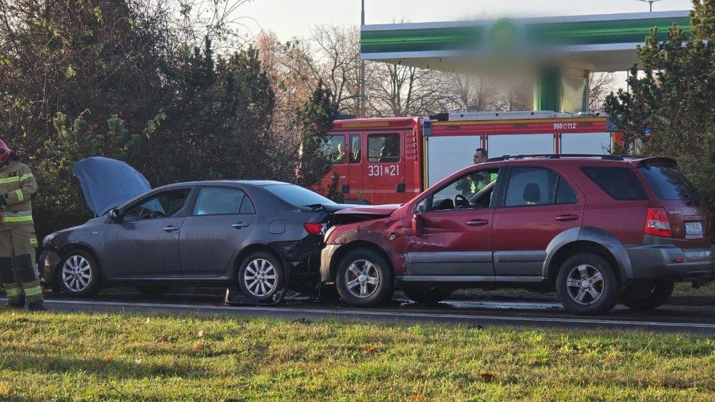 wypadek na skrzyżowaniu w Koszalinie - 01.12.2025