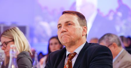 Sikorski zdenerwował Białoruś. "Nie wtykaj nosa"