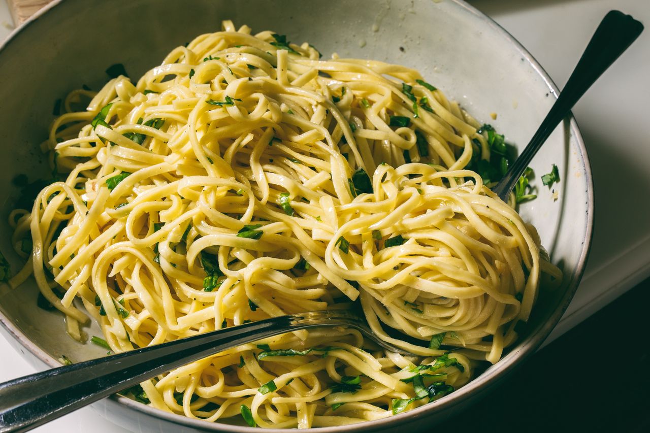 Aglio e olio: Your guide to Italy's effortless classic