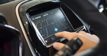Android Auto 9.2 do pobrania. Coolwalk nadal nie u wszystkich