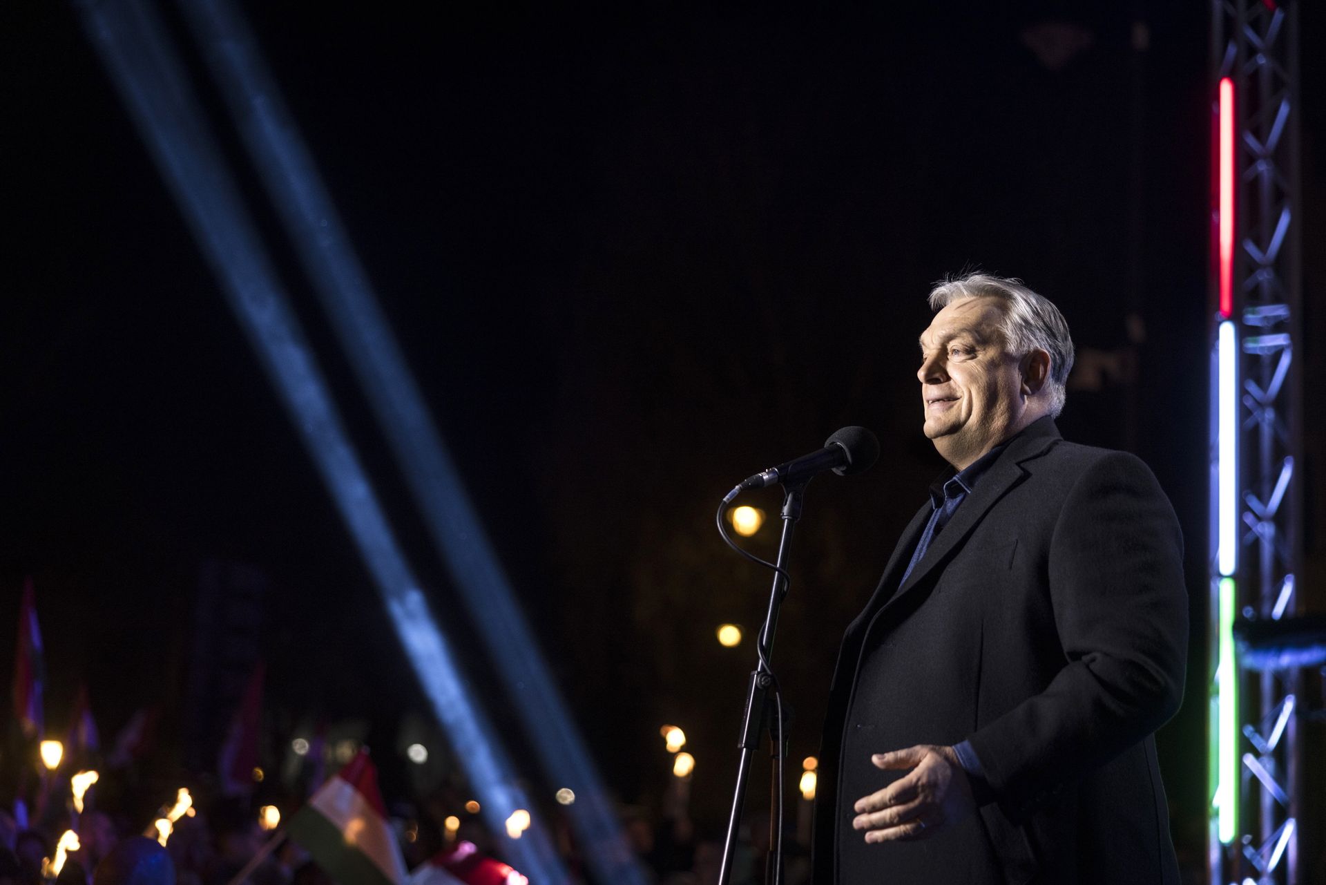 Orban już się nie hamuje. Zadziwiające słowa na wiecu wyborczym