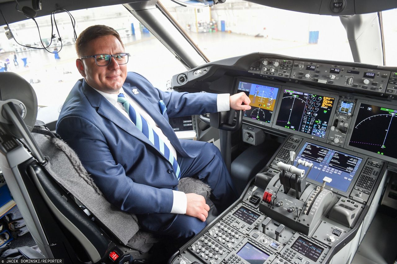 Tyle zarabia prezes LOT-u. Na informację o jego wynagrodzeniu i premiach trzeba było czekać ponad trzy lata