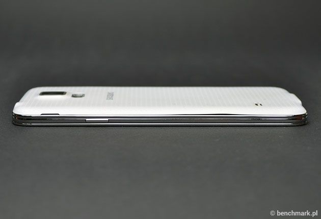 Samsung Galaxy S5 prawy bok