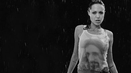 Jak znaleźć się na T-shircie Angeliny Jolie? 1