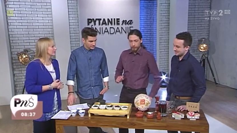 Czerwona herbata jest dużo mniej popularna niż czarna i zielona 