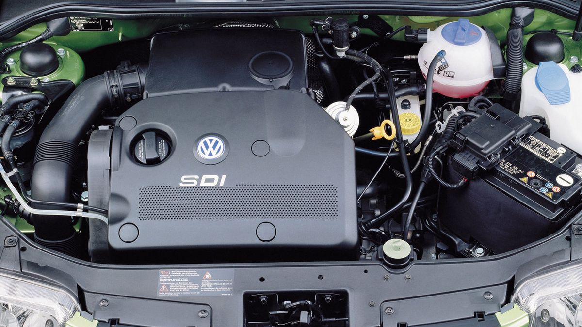 Według Ministerstwa Klimatu i Środowiska silnik 1.9 SDI można tankować benzyną E10, ale tylko w Golfie IV. W Polo - jak na zdjęciu - już nie. 