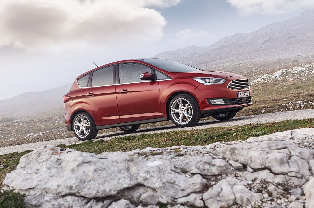 Odświeżony Ford C-Max skradnie serca rodzin?