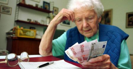 Niemieccy seniorzy na skraju ubóstwa? Żyją za 1400 euro miesięcznie