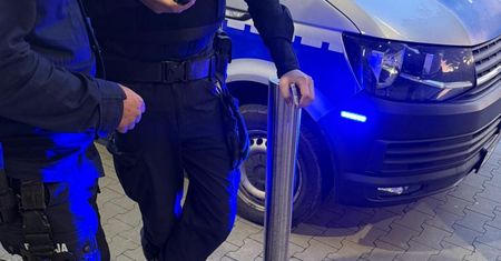 Bali się przyznać, co robili. 18-latek, 18-latka i szokująca zabawa na drodze