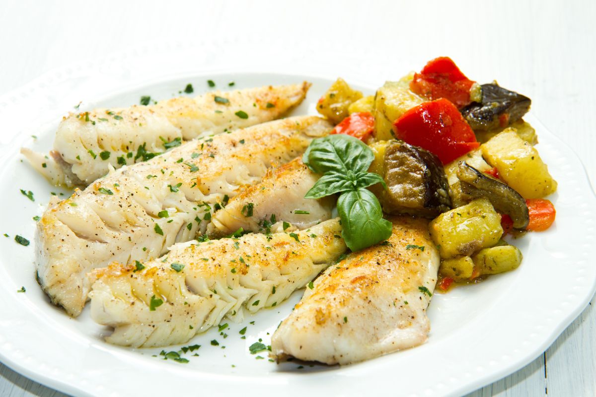 Obiad z rybą i warzywami