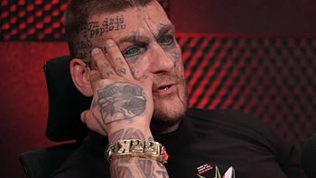Popek nawrócił się i chce CZYTAĆ BIBLIĘ. "Dostąpię ekskomuniki"