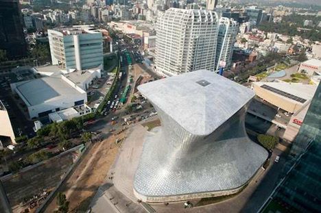 Museo Soumaya - budowla jak z kosmosu 1