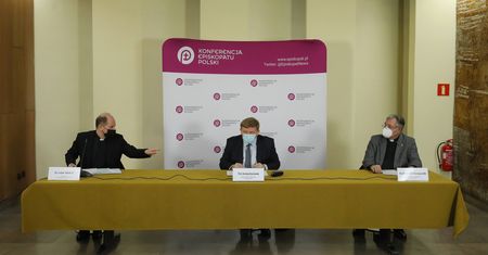 Prof. Krzysztof Simon bezlitośnie ocenił wystąpienie Episkopatu ws. szczepionek na COVID