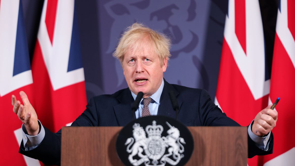 Boris Johnson ogłosił plan wychodzenia z lockdownu